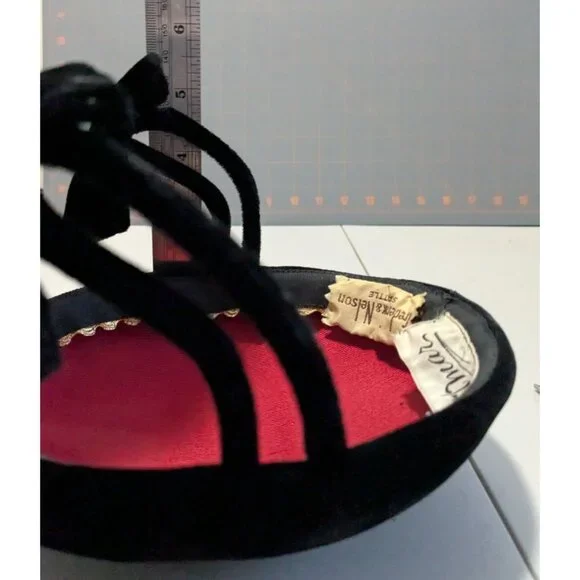 Vintage Black Velvet Hat With Bows Betmar For Frederick & Nelson Seattle - Picture 11 of 11